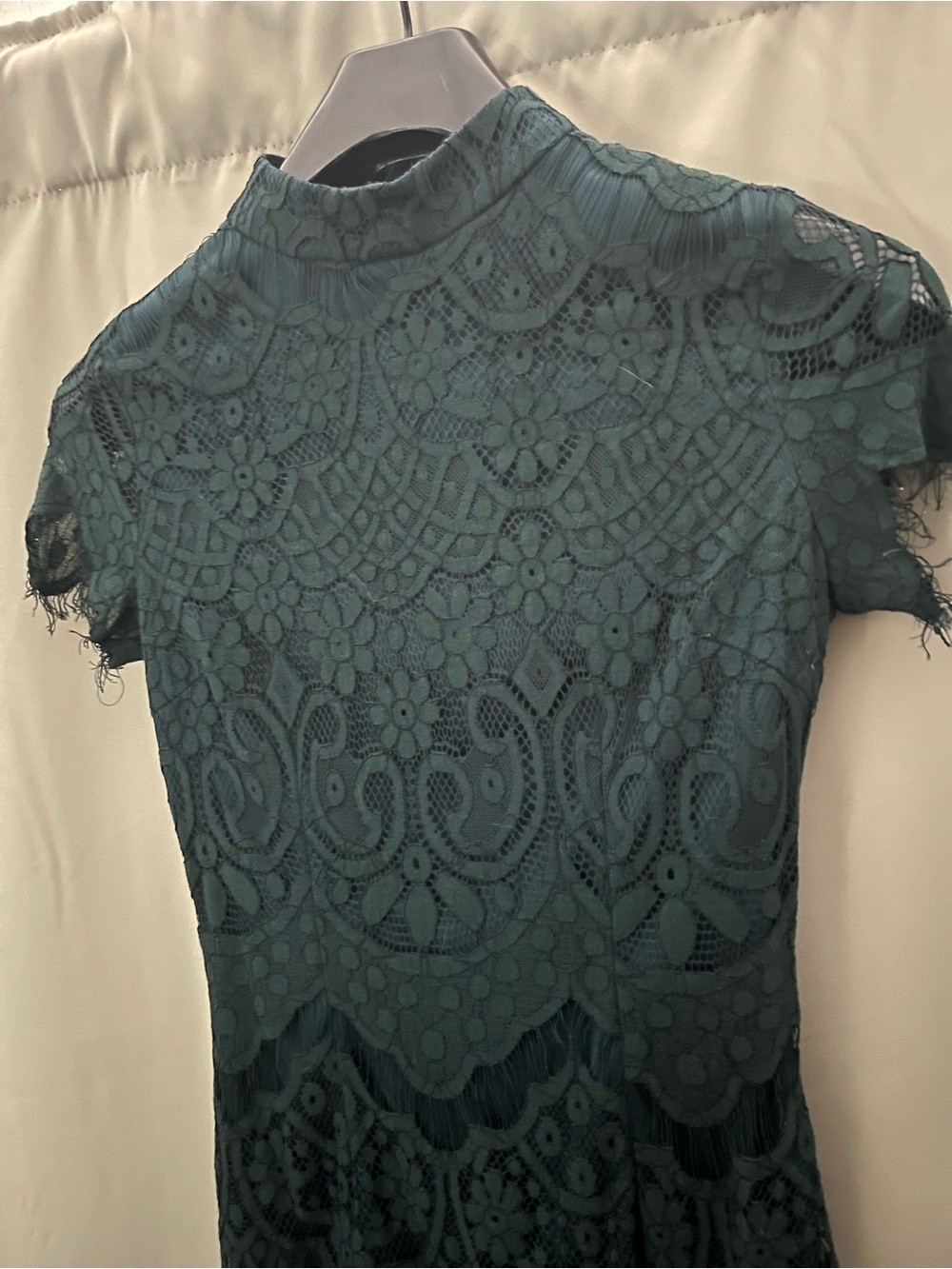 Boohoo Emerald Green Lace Midi Dress with Short Sleeves - size 2
